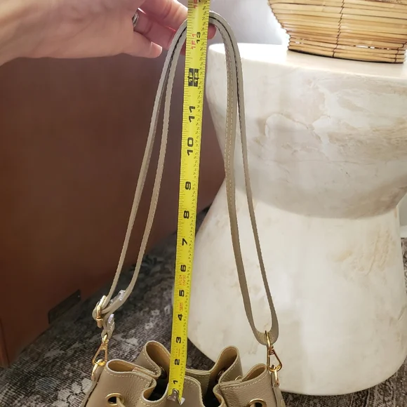 🇮🇹Cheval Firenze Taupe Tassel Bucket Bag Leather Made In Italy🇮🇹 - Picture 7 of 9